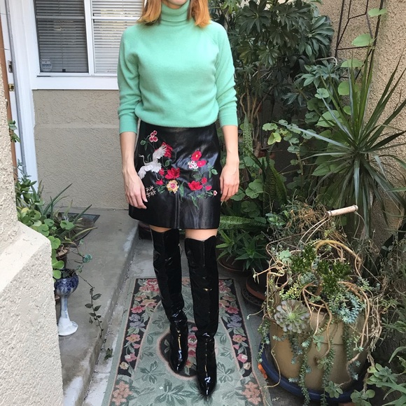 New black BBWM Woman Collection mini skirt - Picture 2 of 8